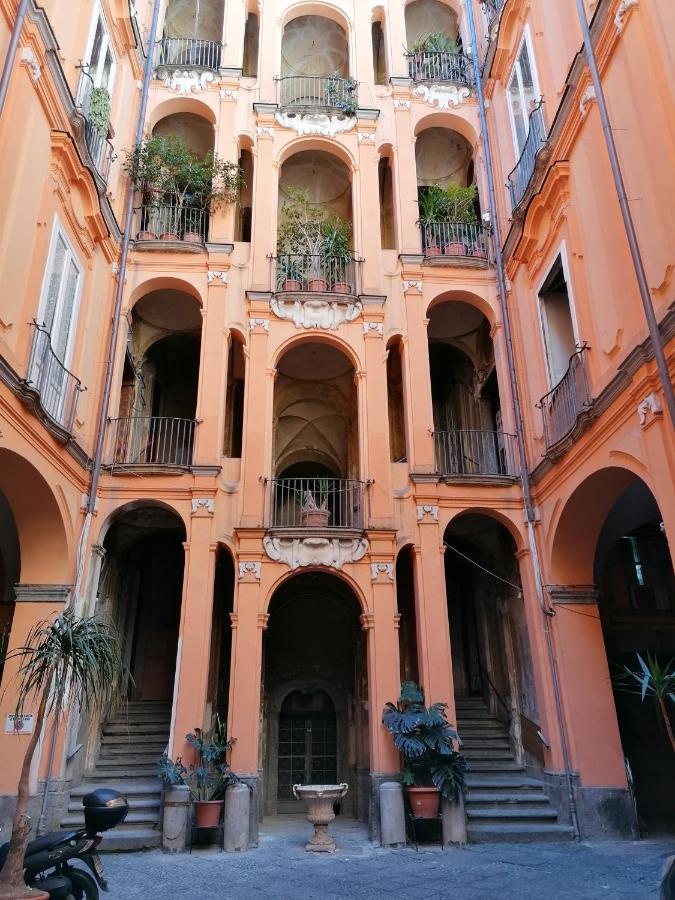 Вилла Napoli Royal Flats Экстерьер фото