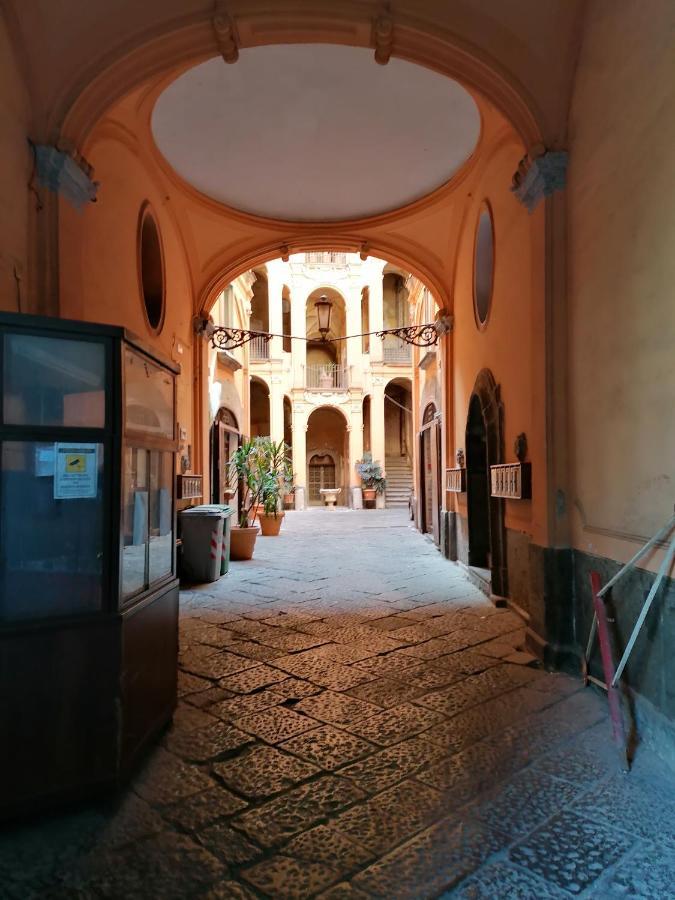 Вилла Napoli Royal Flats Экстерьер фото