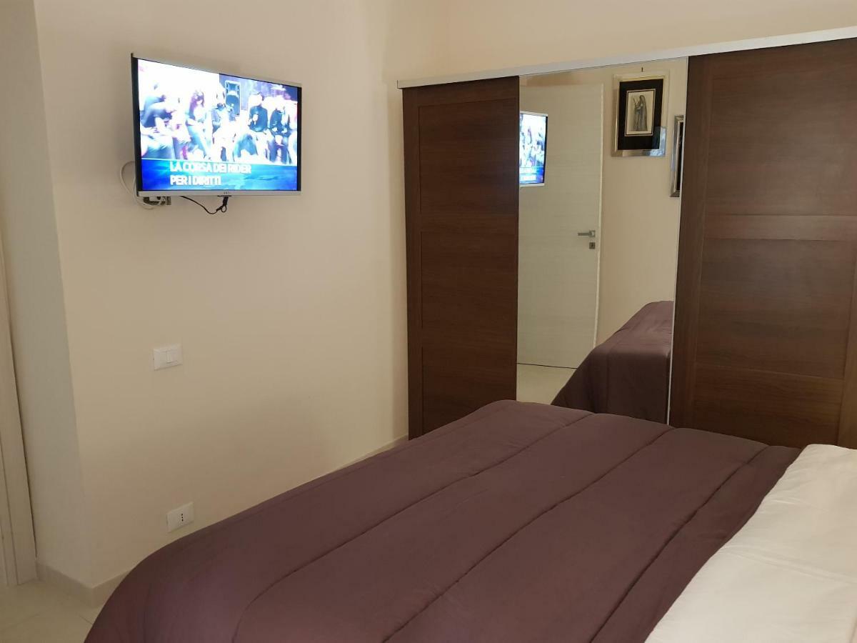 Вилла Napoli Royal Flats Экстерьер фото